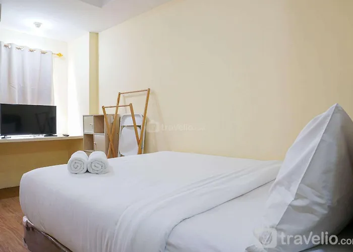 Comfy Studio Apartment At Belmont Residence Puri By Travelio